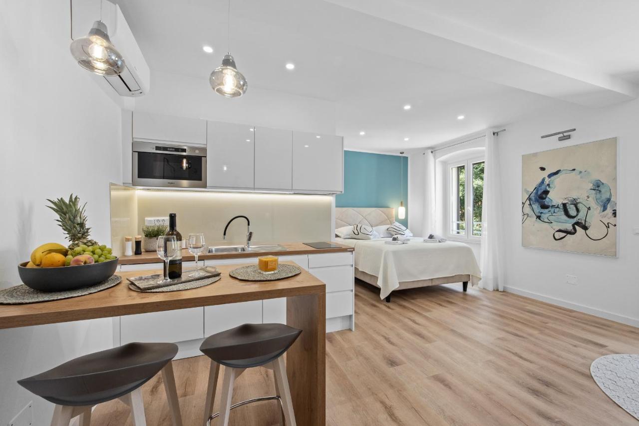 Giardini M Studio Apartments 普拉 外观 照片