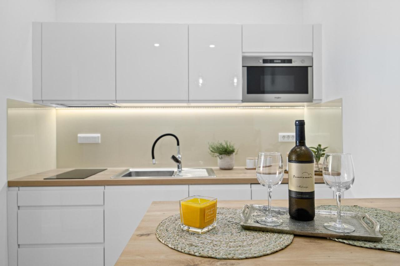 Giardini M Studio Apartments 普拉 外观 照片