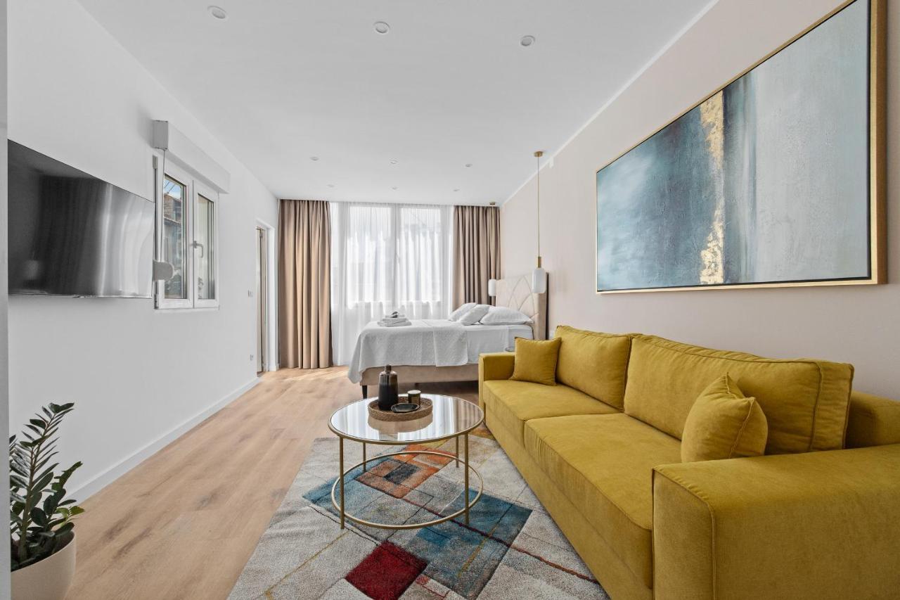 Giardini M Studio Apartments 普拉 外观 照片