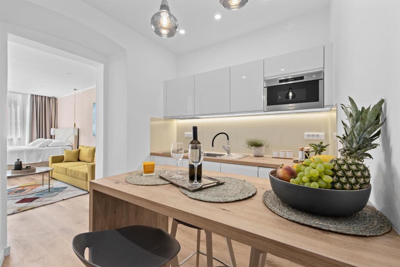 Giardini M Studio Apartments 普拉 外观 照片